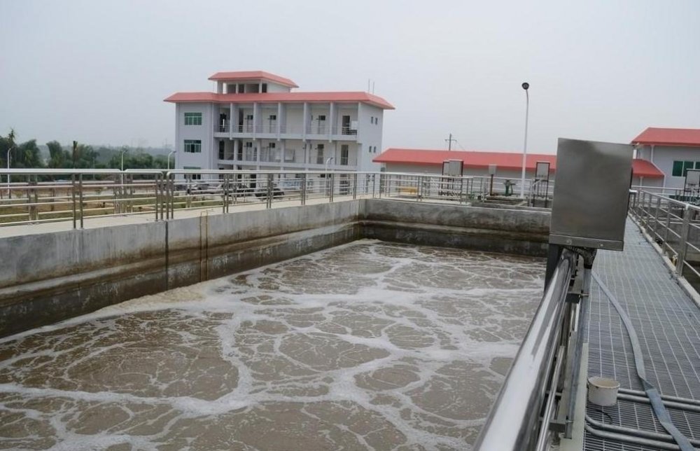 新路国际学校一体化污水处理设备可有效改善学校水环境，减少水污染